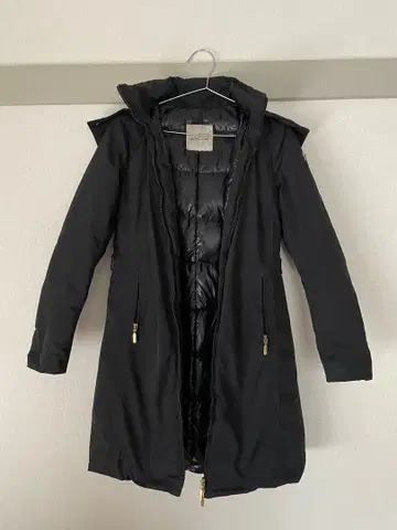 MONCLER 블랙 다운 롱 코트