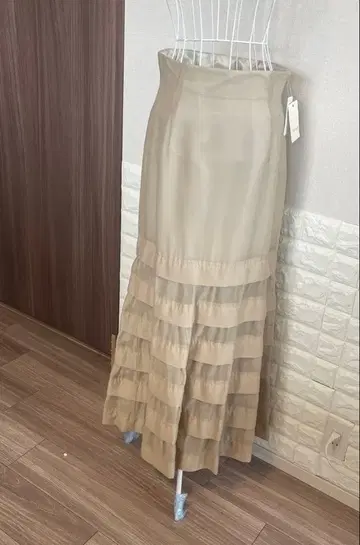 White Gazette 프릴 롱 스커트 38