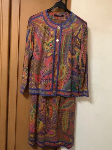 LEONARD 노카라 수트