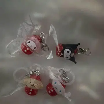 산리오 캐릭터즈 메지루시 액세서리 4종 세트