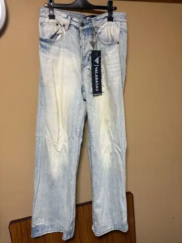 VALASAS 라이트 블루 스트레이트 데님