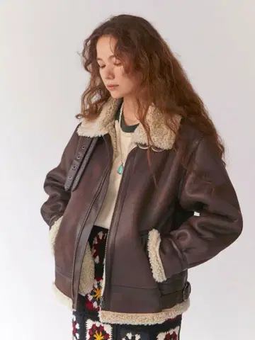 [ Ungrid ] 페이크 무스탕 보아 블루종