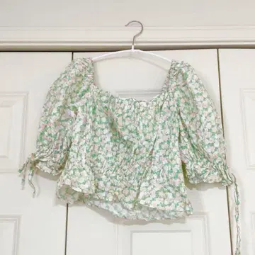 꽃무늬 블라우스