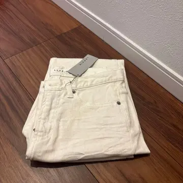 LEPSIM 화이트 데님 슬림핏 팬츠