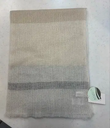 [ 새상품 ] FURLA 훌라 세탁 가능한 캐시미어 스톨