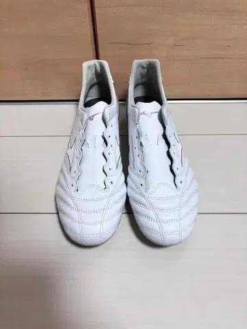 미즈노 모나르시다 네오 화이트 축구화