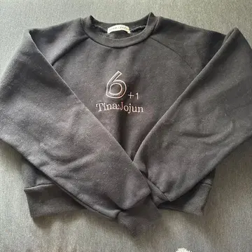 TINA : JOJUN 트레이닝복