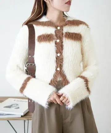 페더 배색 니트 가디건