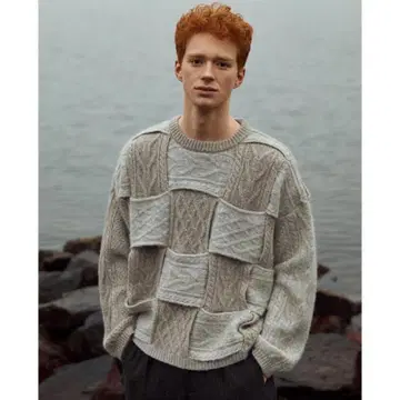 YOKE 20aw CROSSING CABLE NECK KNIT