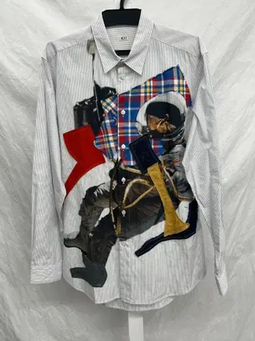 K11 스트라이프 그래픽 셔츠