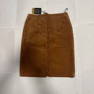 돈피 카멜 브라운 스웨이드 레이스업 타이트 스커트