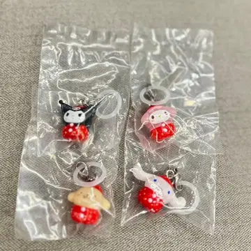 산리오 딸기 메지루시 액세서리 4개 세트