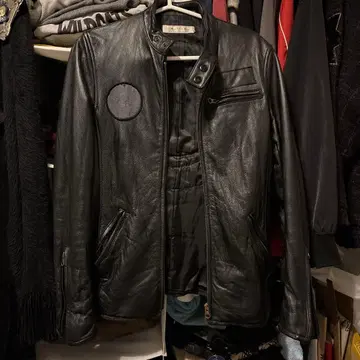 블랙 가죽 라이더 자켓