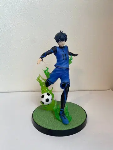 제일복권 블루 록 이사기 요이치 피규어