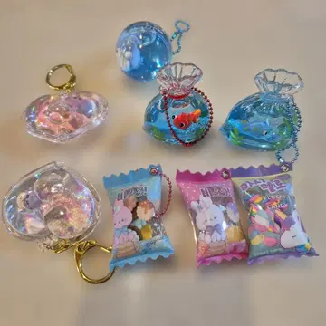 하트형 빤쮸토끼 아크릴 키링