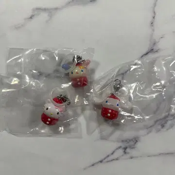 산리오 가챠 딸기 메지루시 액세서리 묶음 판매