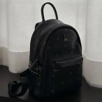 MCM 스터드 백팩 블랙 미니 사이즈