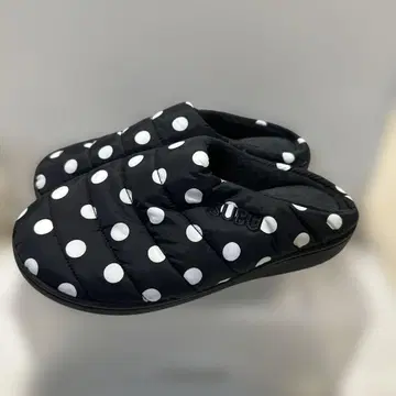 SUBU 스브 슬립온 도트 윈터 샌들 퀼팅 슬리퍼