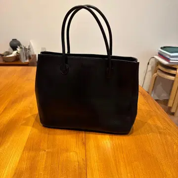 마가렛 하우엘 가죽 토트백