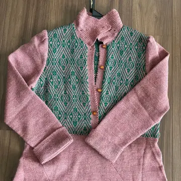 핑크와 그린의 긴팔 니트 드레스 울