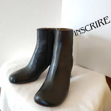 새상품급 아인스크리베 INSCRIRE 가죽 부츠 숏부츠 여성용