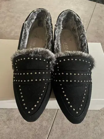 SEVEN TWELVE THIRTY 블랙 로퍼 23.0cm