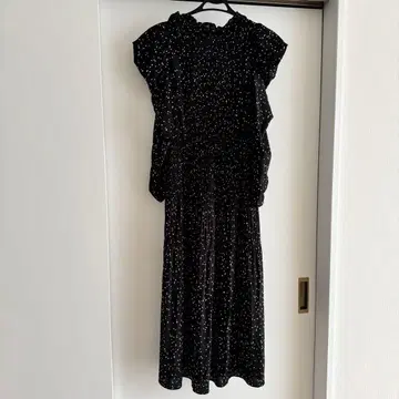 스나이델 도트 무늬 원피스