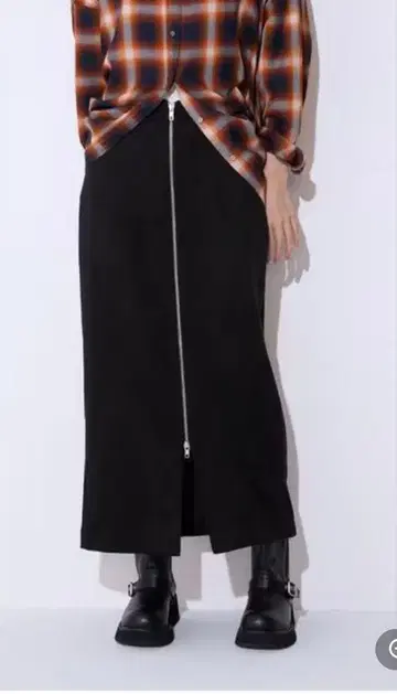 지나시스 페이크 스웨이드 프론트 지퍼 타이트 스커트