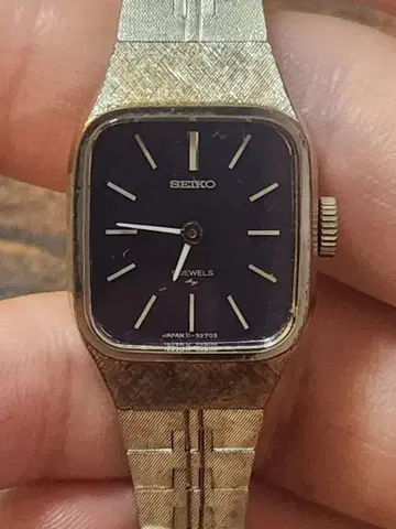 SEIKO 손목시계 쿼츠 562T29
