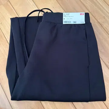 새상품 UNIQLO 드라이 맨투맨 커브 팬츠 M 블랙 표시 사이즈