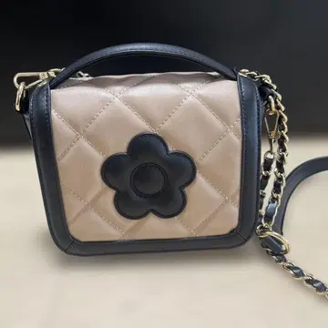 새상품급 마리콴트 퀼팅 체인 숄더