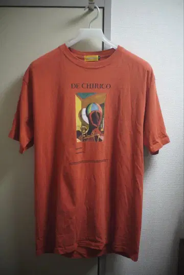 데 키리코전 티셔츠