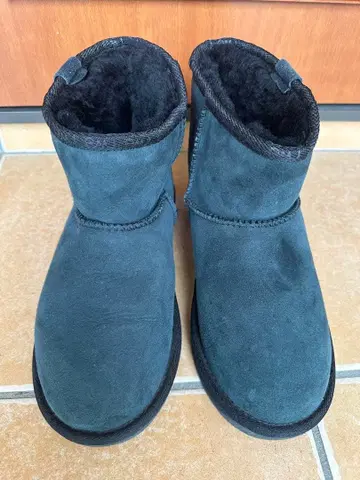 emu 블랙 숏부츠