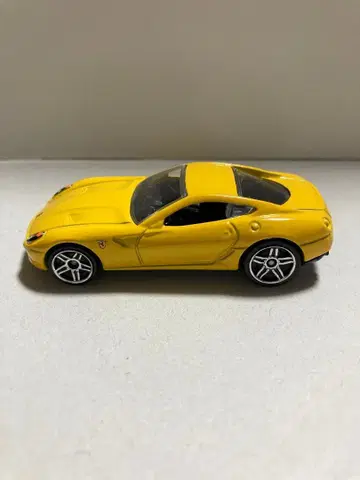 핫휠 페라리 599GTB 옐로우 컬러