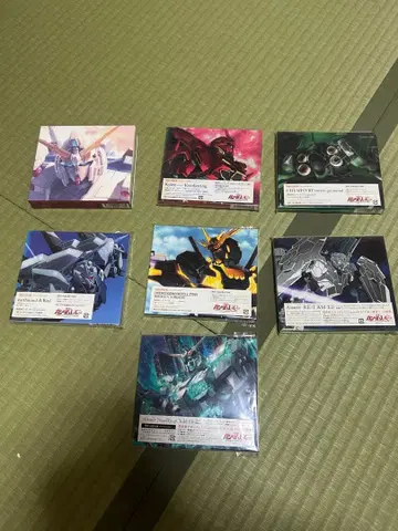 기동전사 건담 UC 주제가 기간 생산 한정판 세트