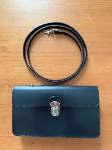 새상품 박스 포함 아츠&사이언스 숄더백 블랙 ARTS&SCIENCE