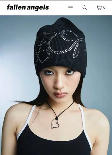 fallen angels 비즈 장식 블랙 니트 모자 스팽글