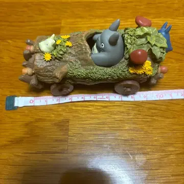 토토로 나무 자동차 피규어
