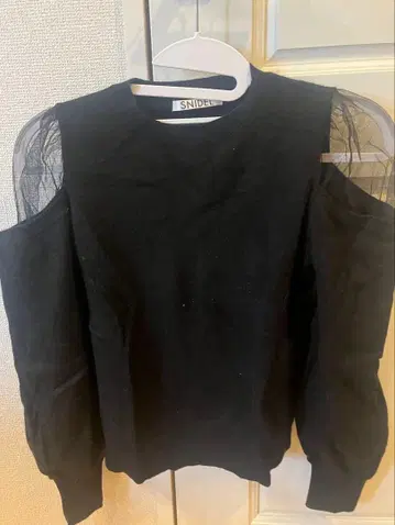 새상품급 SNIDEL 어깨 튤 니트