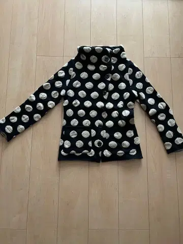 도트 무늬 긴팔 자켓