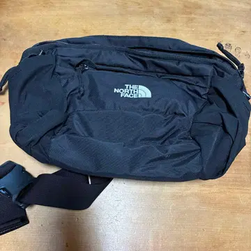 THE NORTH FACE 바디백 블랙