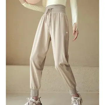 [택 포함 새상품] YOMOMENT 하이웨스트 조거 팬츠