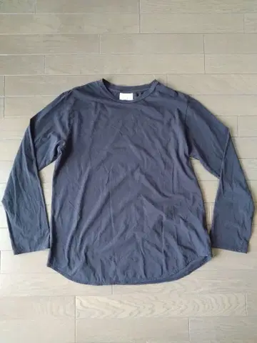 yuni 다크 그레이 긴팔 T셔츠