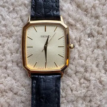 SEIKO 세이코 8J41-0AK0 쿼츠 손목시계