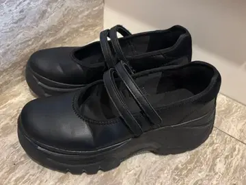 ZARA 스트랩 통굽 신발 39