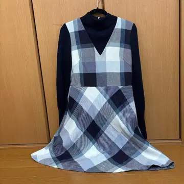 Blue label 무릎 기장 원피스