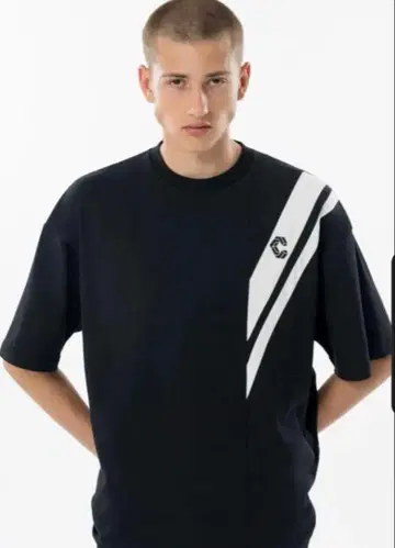 CRONOS 블랙 T셔츠 M 사이즈