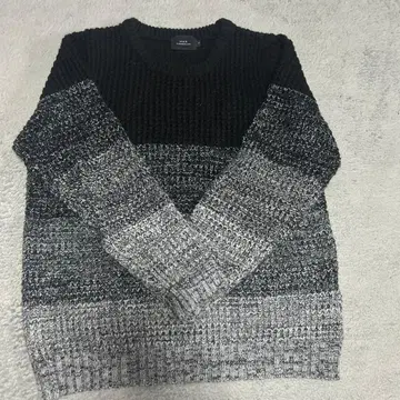 SLICK 그라데이션 긴팔 스웨터 사이즈 2