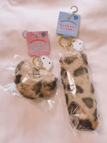 레오파드 무늬 키티 헬로키티 꼬리 모양 퍼 키링 하트 모양