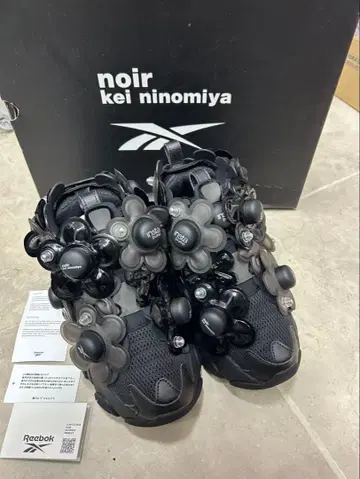 Reebok noir kei ninomiya 블랙 스니커즈